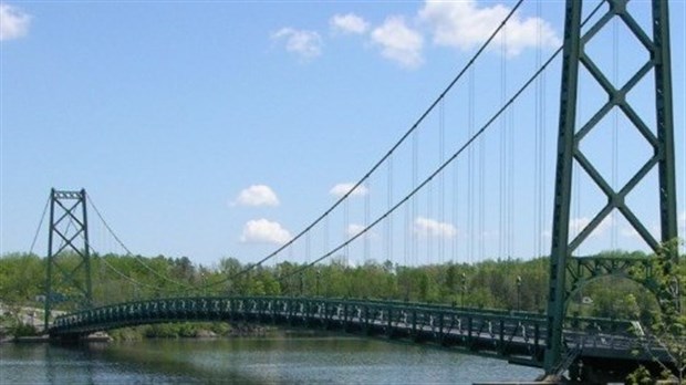 Début des activités du bateau-passeur pour les cyclistes et les piétons