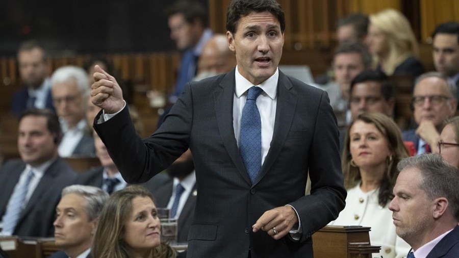 Trudeau et Poilievre s'affrontent dans de premiers échanges en Chambre