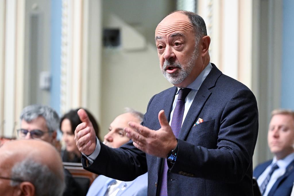 Projet de loi en santé: le ministre Dubé prêt à retirer un amendement controversé