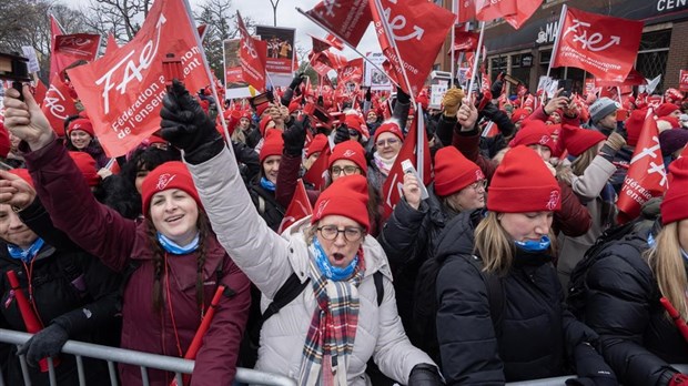 Grève de la FAE: la ministre LeBel attend une réponse à une offre déposée lundi