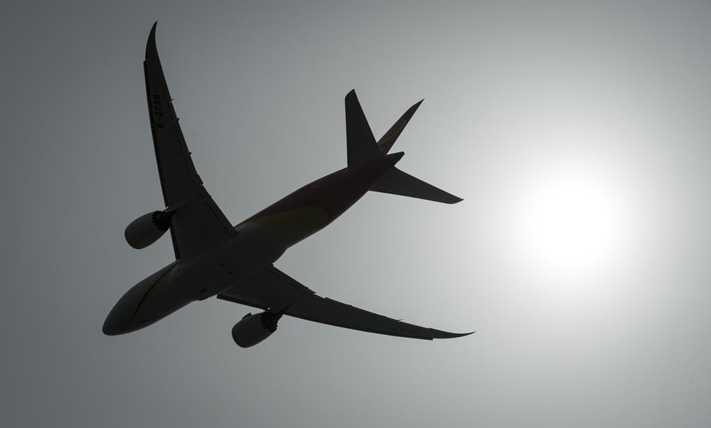 Carburant d’aviation durable: le Canada risque d’être dépassé, prévient l’industrie