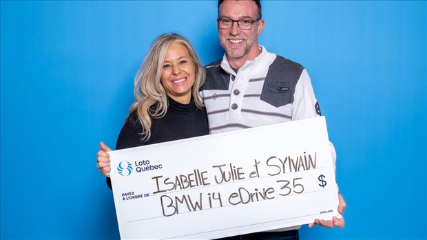 Un couple de la Mauricie découvre que leur billet Célébration est gagnant