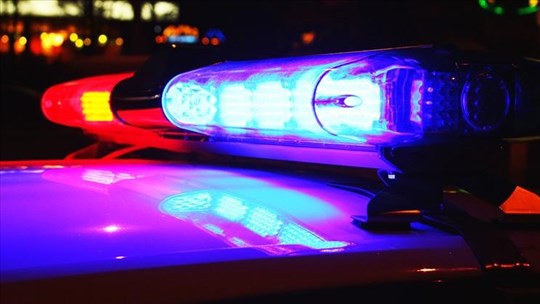 Un conducteur roulant 125 km/h termine sa course dans un immeuble 