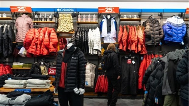 Québec va élargir son projet pilote concernant les heures d'ouverture des magasins