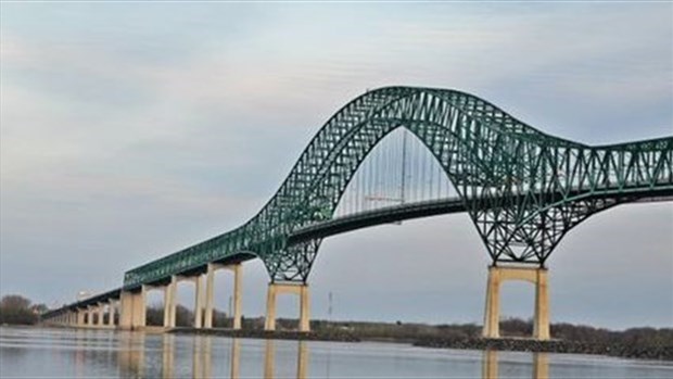 Une anomalie constatée par l'entrepreneur sur le pont Laviolette 
