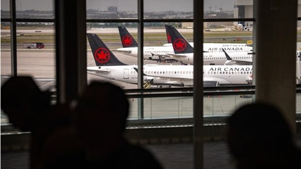 Air Canada commence à annuler des vols en prévision de la grève des agents de bord