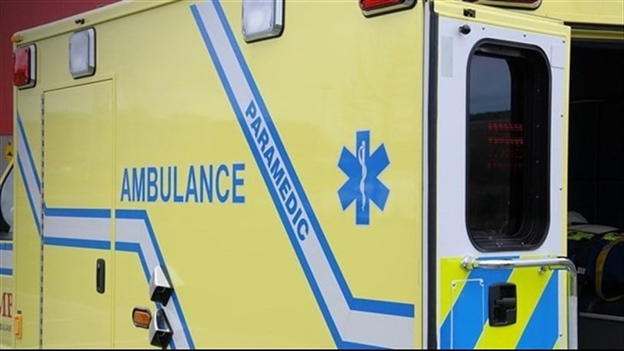 Un véhicule percute un poteau électrique sur la rue Bellefeuille