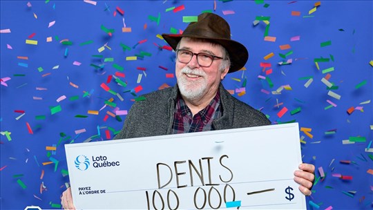 Il oublie l'existence de son billet de loterie et remporte 100 000$