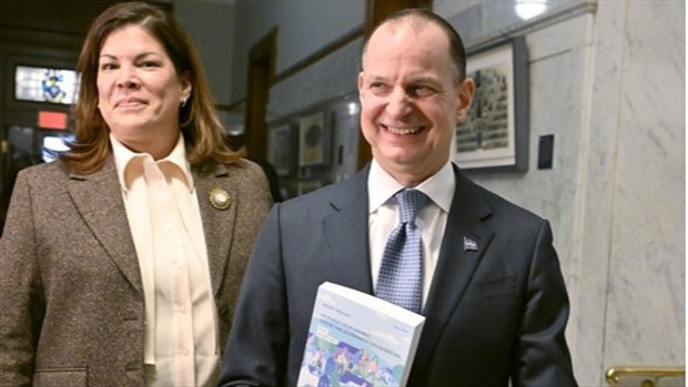 Québec convertit 5000 places de garde non subventionnées en places subventionnées