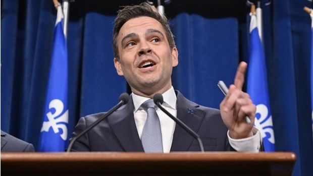 Le PLQ a rattrapé le PQ dans les intentions de vote, selon un nouveau sondage Léger